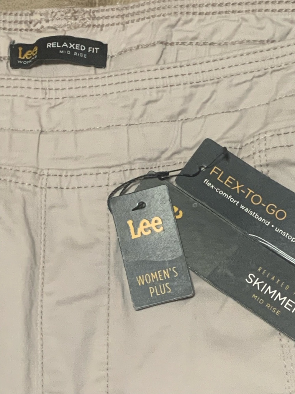LEE Womens Palisade Flex 2 Go Relaxed Mid Rise Skimmer Shorts NEW Size 24 W Med - Picture 5 of 9